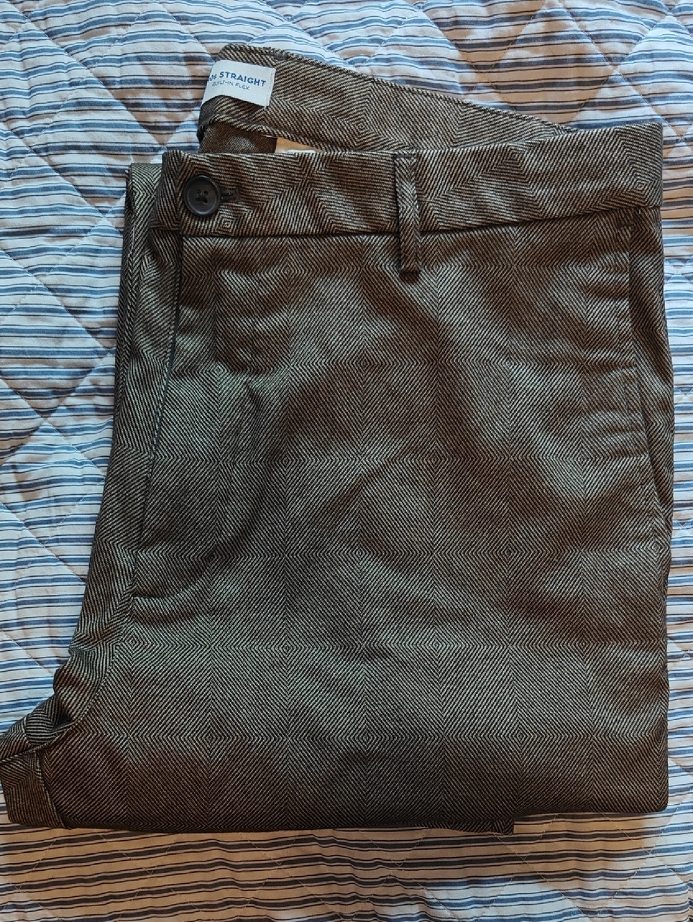 NWOT Old Navy Black & White Herringbone '90s Straight Pants